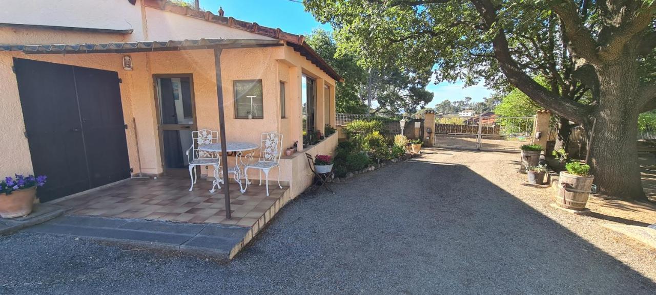 Charmante Maisonnette Sur Les Hauteurs D'Ollioules Luaran gambar